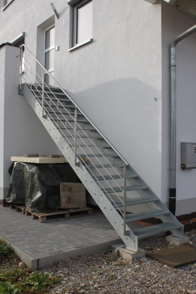 IMG 0303 - Les escaliers extérieurs